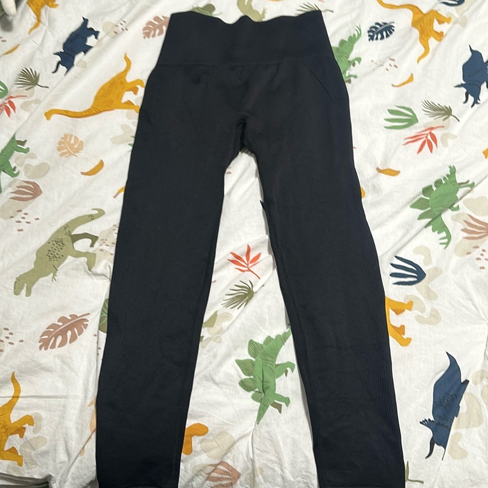 Brand new, never worn women’s leggings
